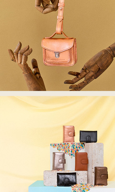 Leather charmes Wallet