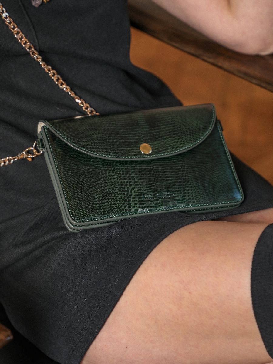 green-leather-clutch-bag-bertille-1960-paul-marius-focus-material-picture-w44-l-dg