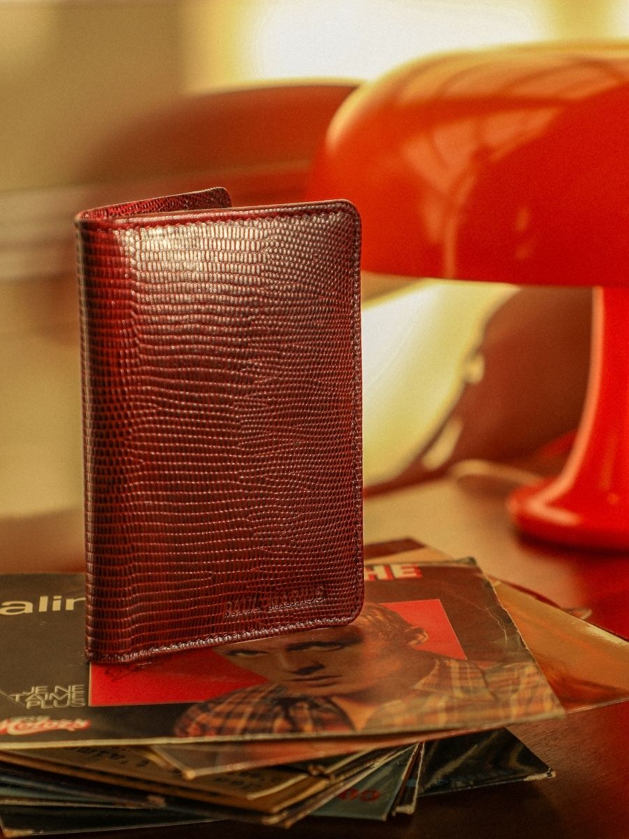 red-leather-passport-holder-etui-pour-passeport-1960-paul-marius-campaign-picture-m64-l-r