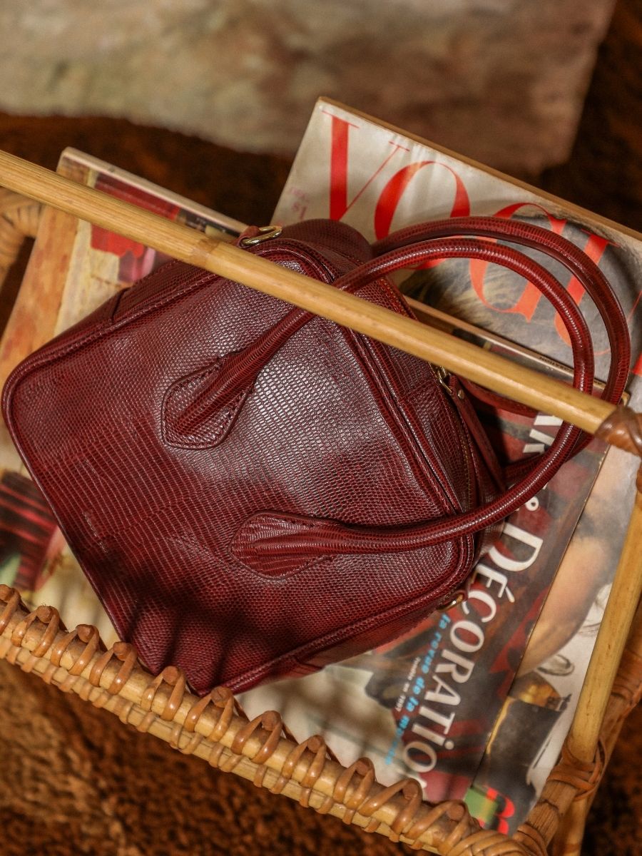 red-leather-handbag-raphaelle-1960-paul-marius-front-view-picture-w43-l-r