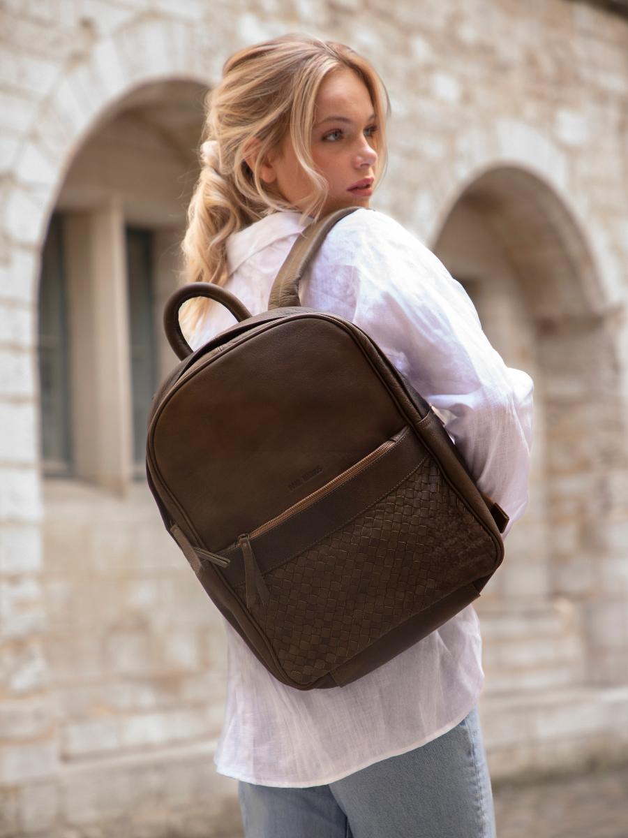 Leatherback pack top