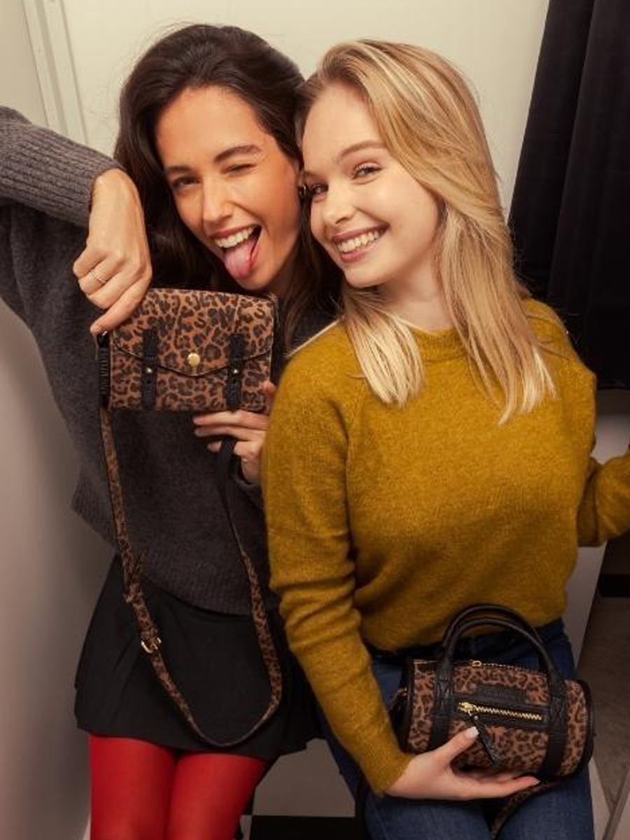 shoulder-bag-charlie-leopard-black-campaign-view-w30-lp-b