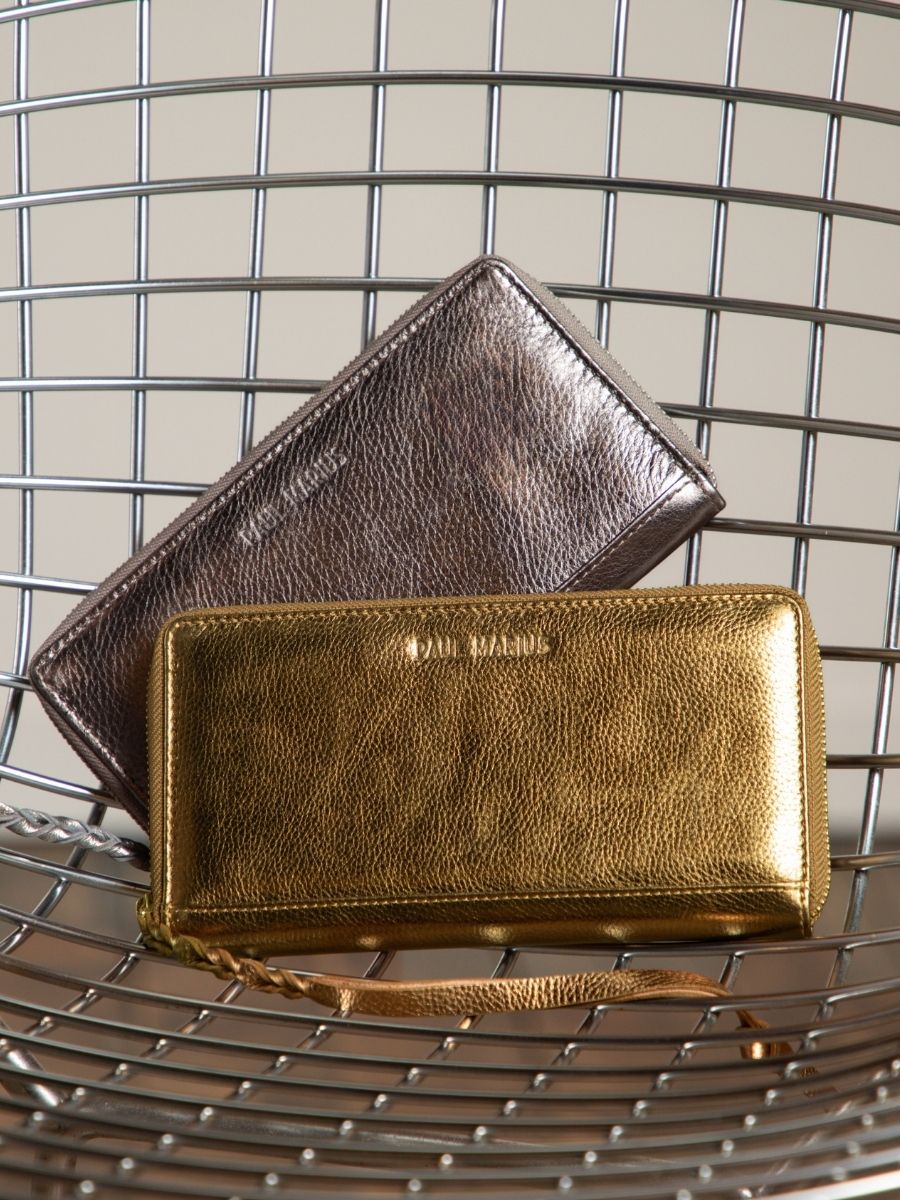 gold-leather-wallet-leportefeuille-charlotte-bronze-paul-marius-campaign-picture-m63-og