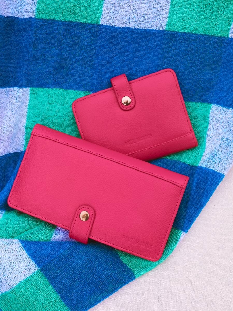pink-leather-wallet-leportefeuille-charlotte-n2-sorbet-raspberry-paul-marius-campaign-picture-m67-sb-pi