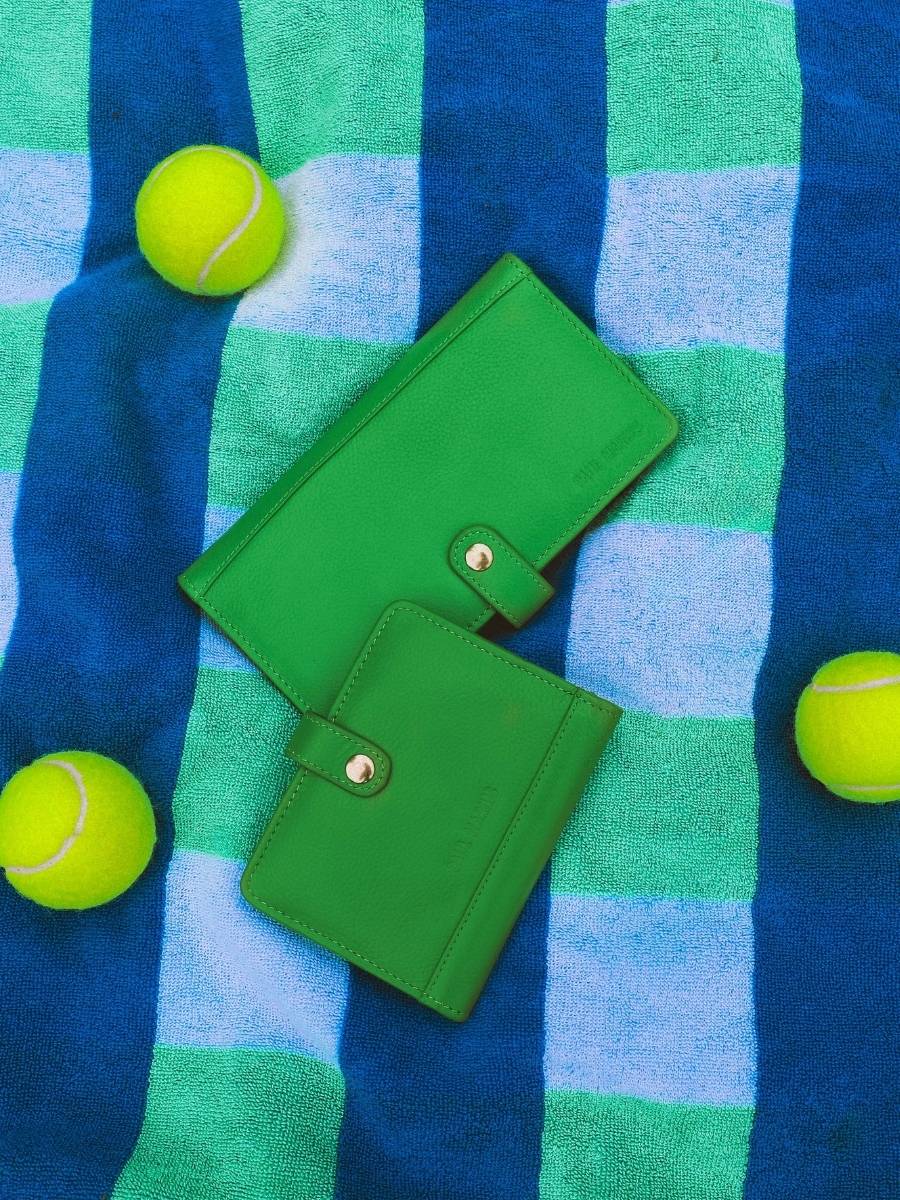 green-leather-wallet-leportefeuille-charlotte-n2-sorbet-kiwi-paul-marius-campaign-picture-m67-sb-gr