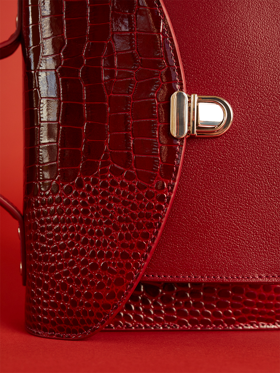 mademoiselle-george-handbag-leather-burgundy-patent-focus-material-w05-cr-ver-br