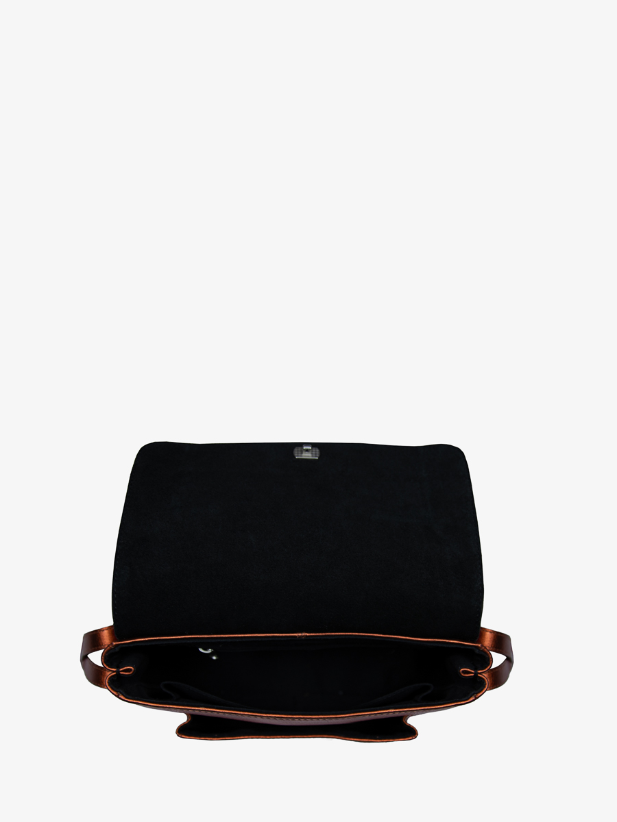 copper-leather-cross-body-diane-s-ginger-paul-marius-ambient-view-picture-w35s-m-o