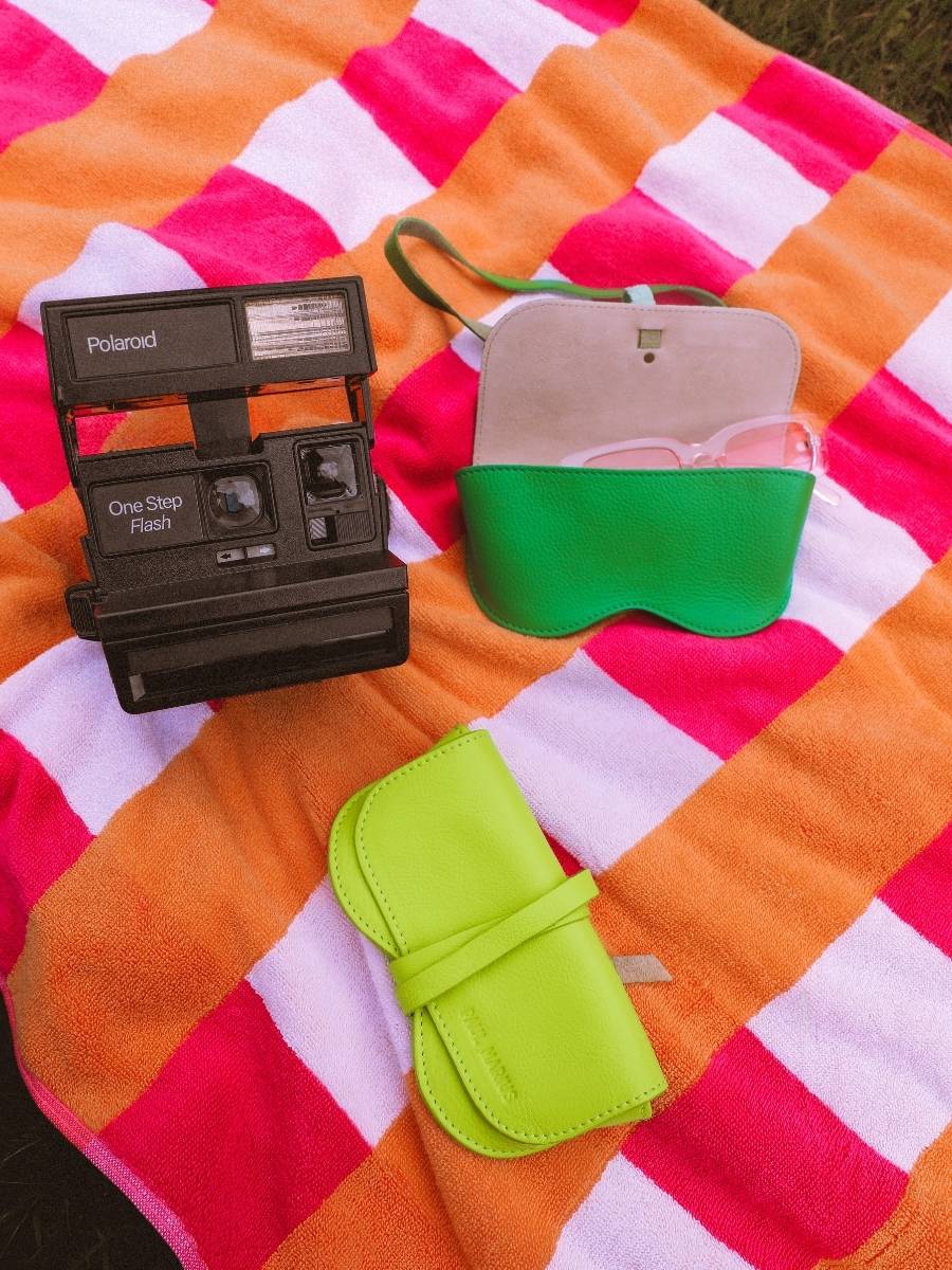 green-leather-glasses-case-letui-a-lunettes-sorbet-apple-paul-marius-campaign-picture-m49-sb-lgr