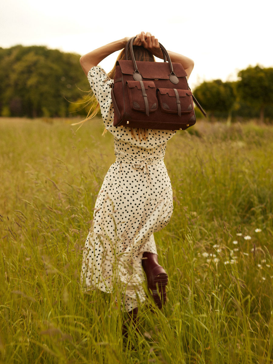 travel-bag-brown-james-chocolate-ambient-view-w53-su-db