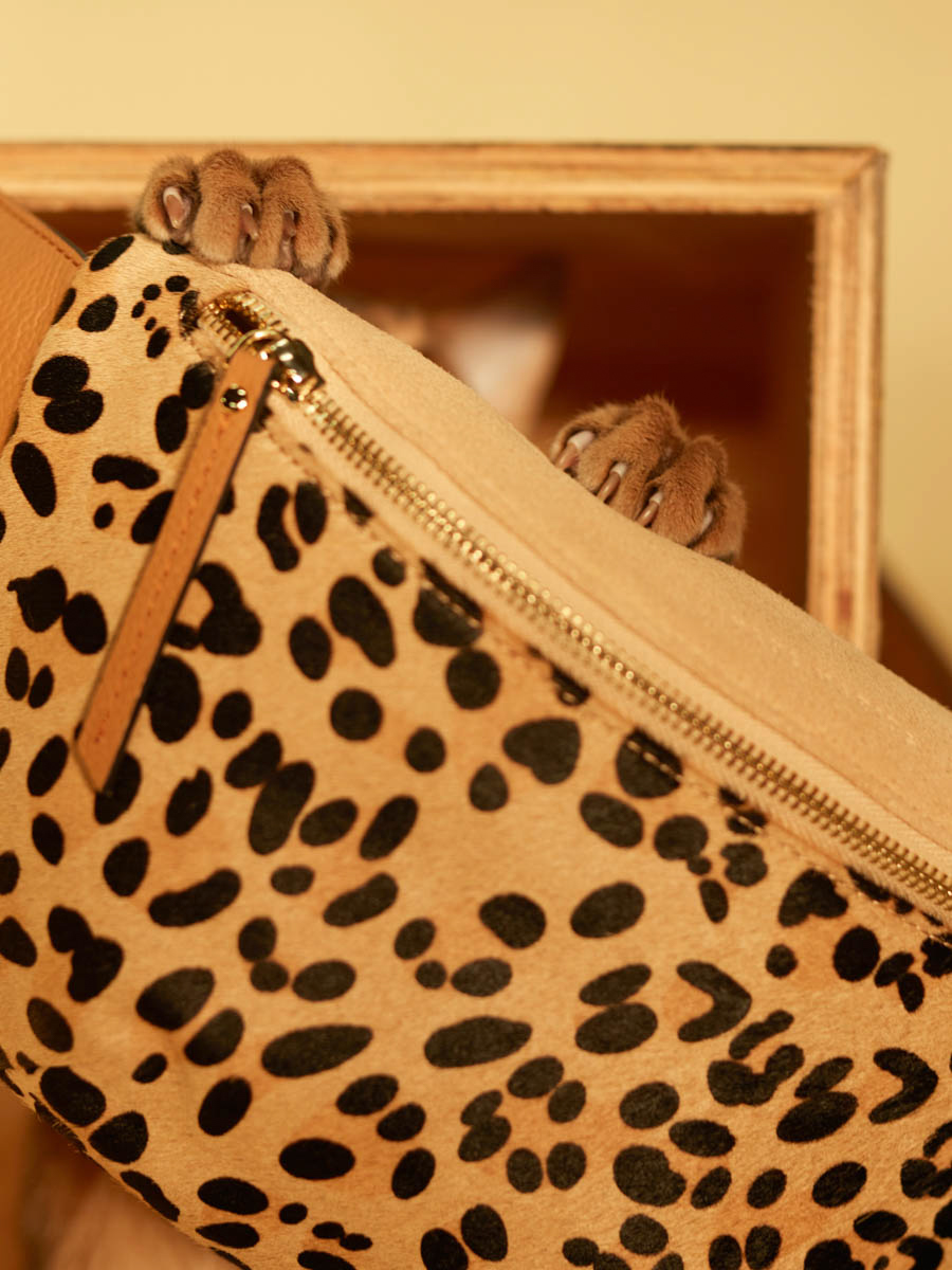 leather-fanny-pack-labanane-leopard-beige-ambient-view-m503-lp-bei