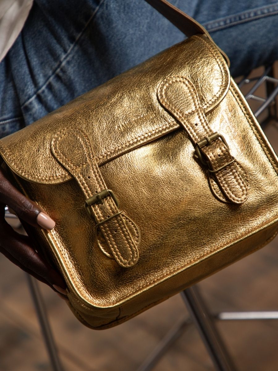 gold-leather-shoulder-bag-lasacoche-s-bronze-paul-marius-focus-material-picture-m02s10-og