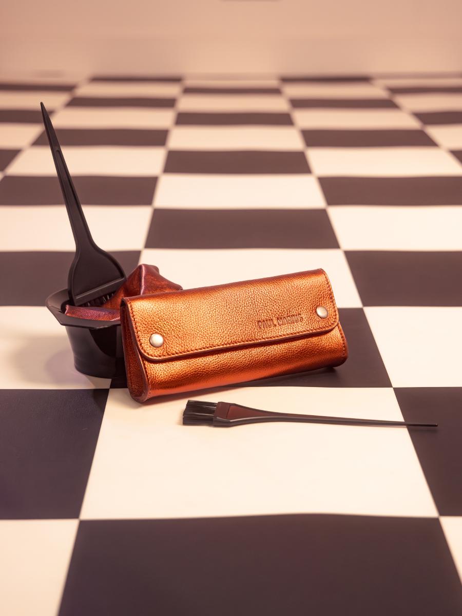 copper-metallic-leather-pencil-case-latrousse-de-paul-ginger-paul-marius-campaign-picture-m58-m-o