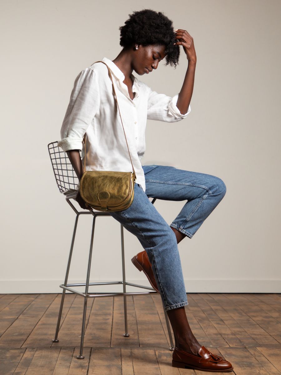 gold-leather-shoulder-bag-lebohemien-bronze-paul-marius-campaign-picture-m44-og