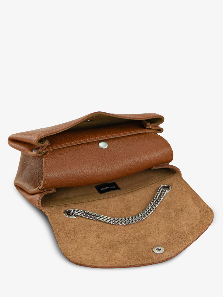 mini-bag-legustave-pochette-light-brown-ambient-view-clpl-l