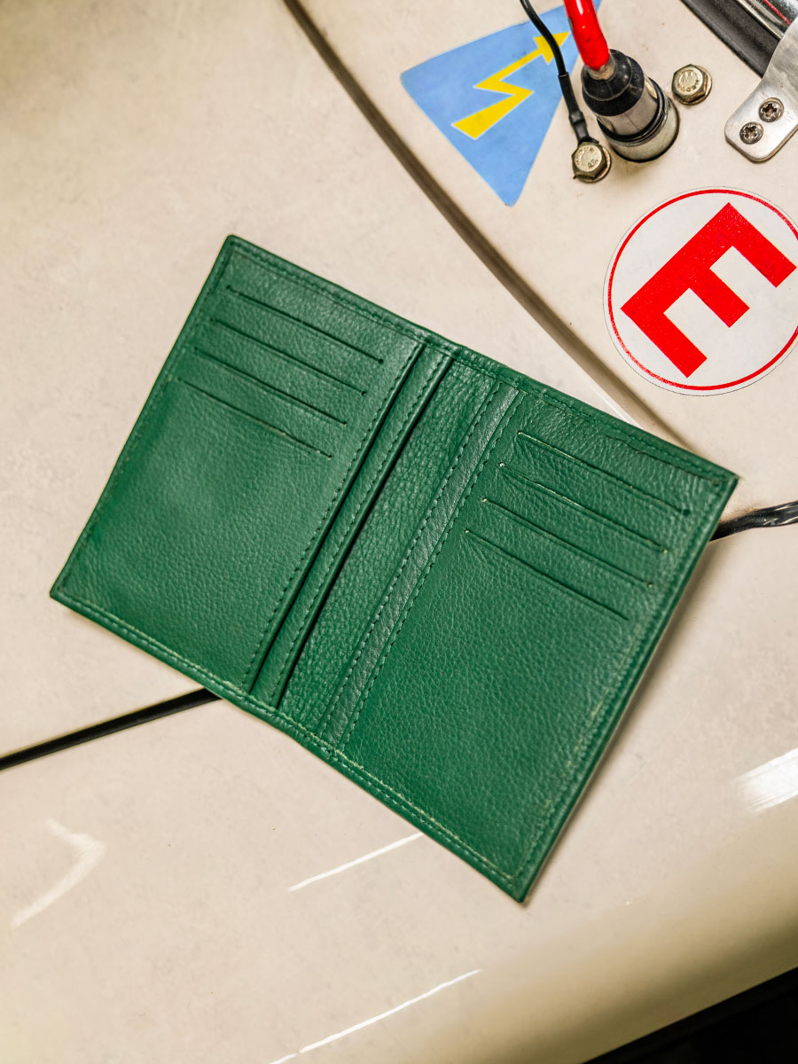 green-leather-wallet-leportefeuille-aldo-le-mans-classique-paul-marius-campaign-picture-m80-lemans-dg