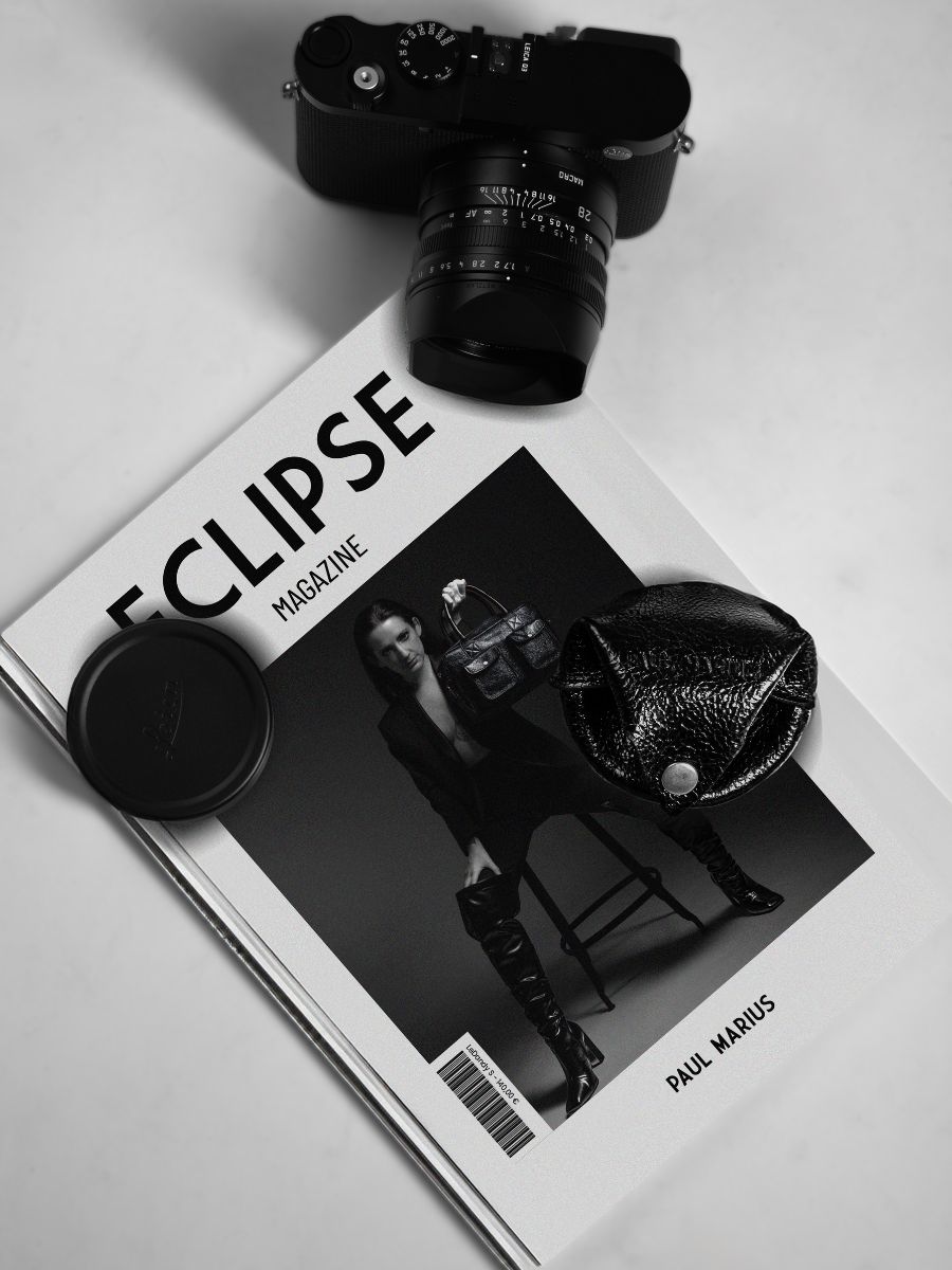 shimmering-black-leather-purse-lescarcelle-eclipse-paul-marius-campaign-picture-m56-m-b