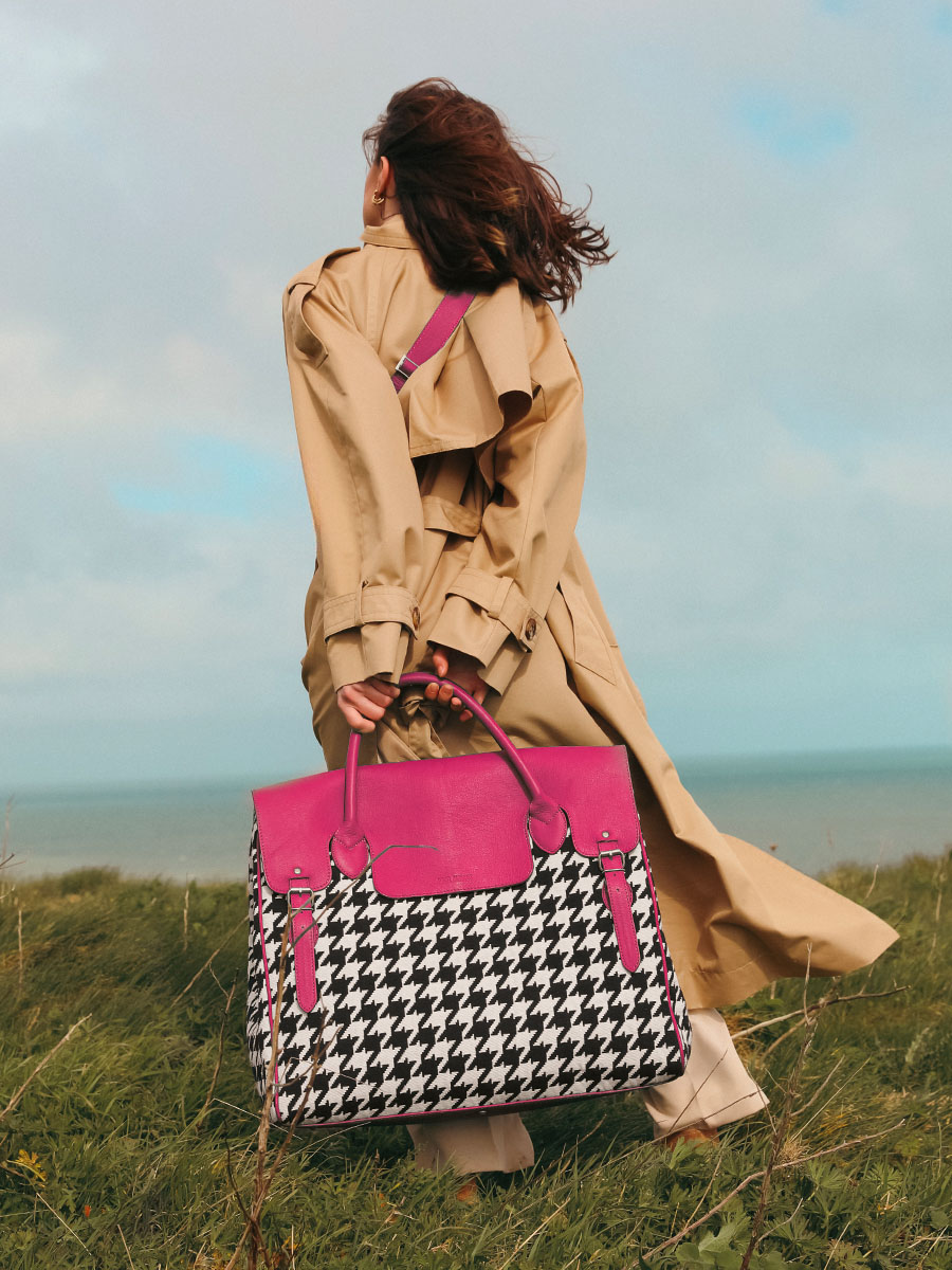 pink-leather-travel-bag-rouen-delhi-allure-fuchsia-paul-marius-front-view-picture-m105-hs2-pi