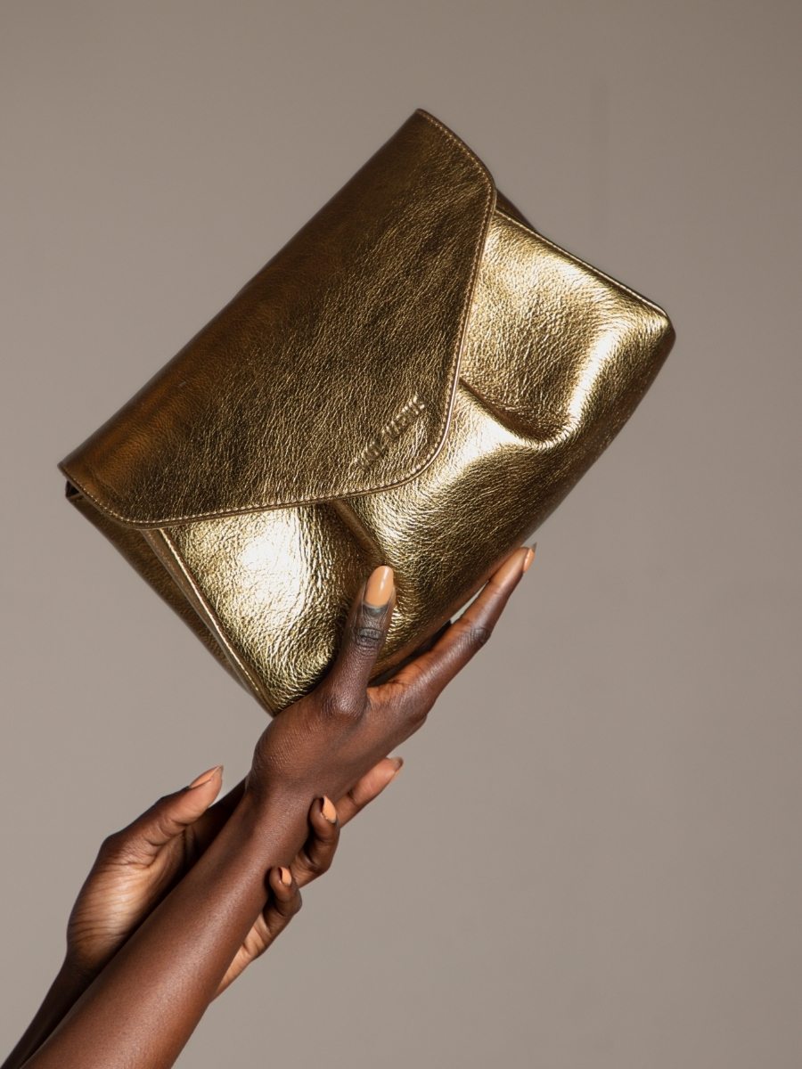 gold-metallic-leather-shoulderbag-suzon-m-bronze-paul-marius-front-view-picture-w25m-og