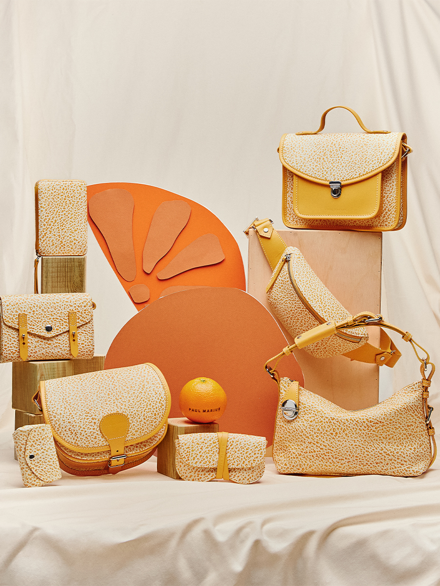 Orange leather glasses case L'Étui à Lunettes - Orangeade inside view