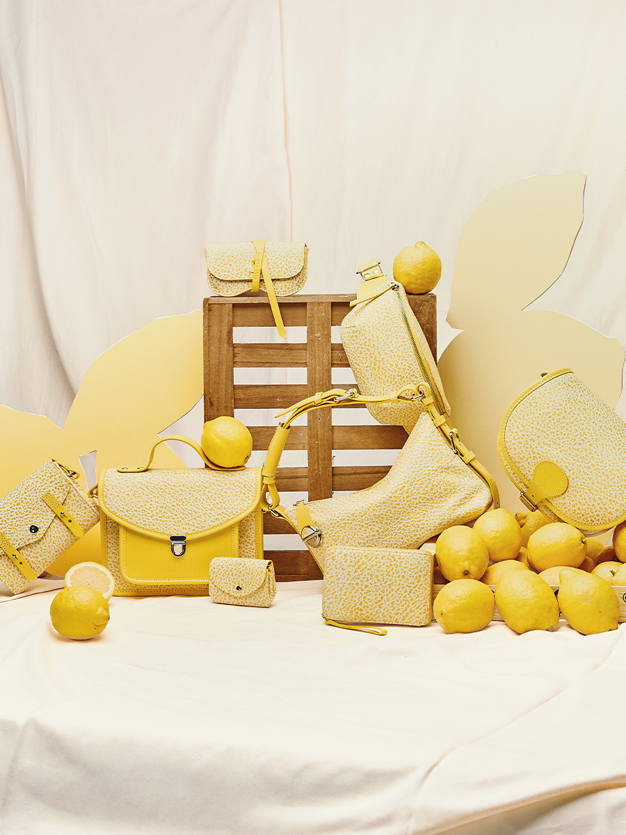 Yellow leather wallet LePortefeuille Alice - Citronnade focus material photo