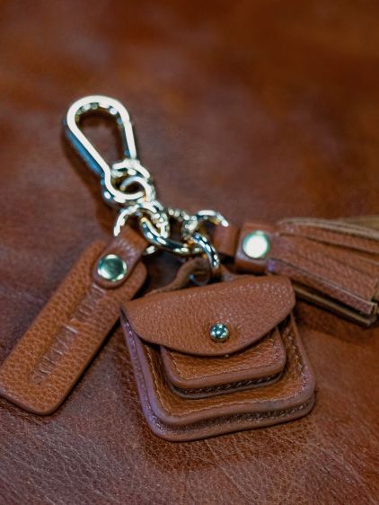 LaBreloque Pompon - Light Brown