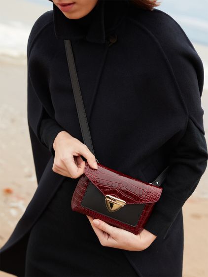 LeCaprice Pochette Croco - Patent Burgundy