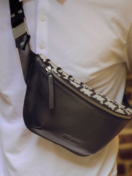 Black Leather Fanny Pack for Women LaBanane Allure Black PAUL MARIUS