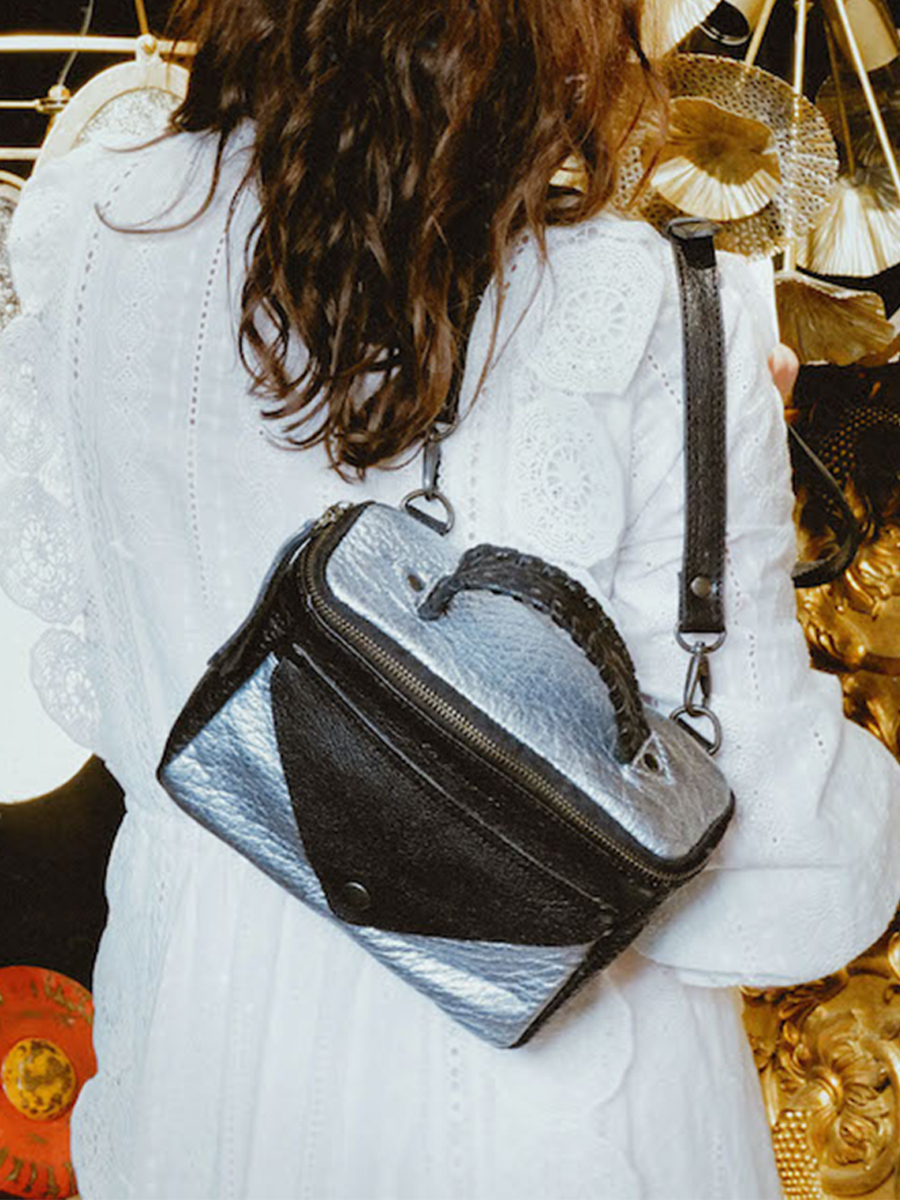 leather-shoulder-bag-for-woman-silver-black-picture-parade-legavroche-reedition-silver-black-paul-marius-3760125348810