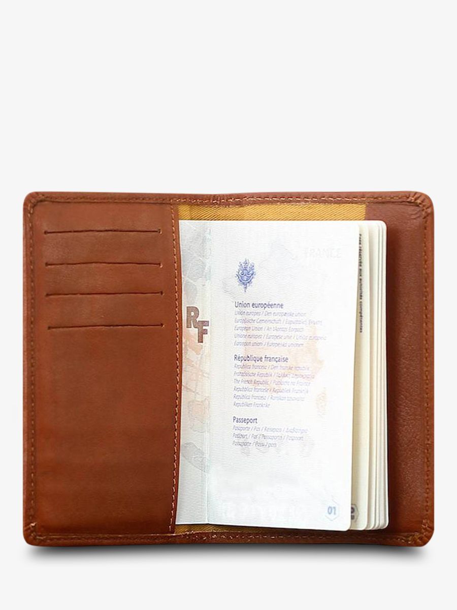 passport-cover-brown-side-view-picture-letui-pour-passeport-light-brown-paul-marius-3760125333175