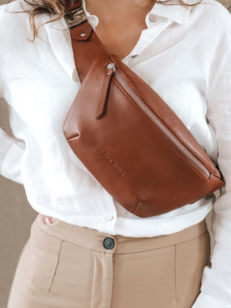 leather-fanny-pack-brown-picture-parade-labanane-light-brown-paul-marius-3760125355641
