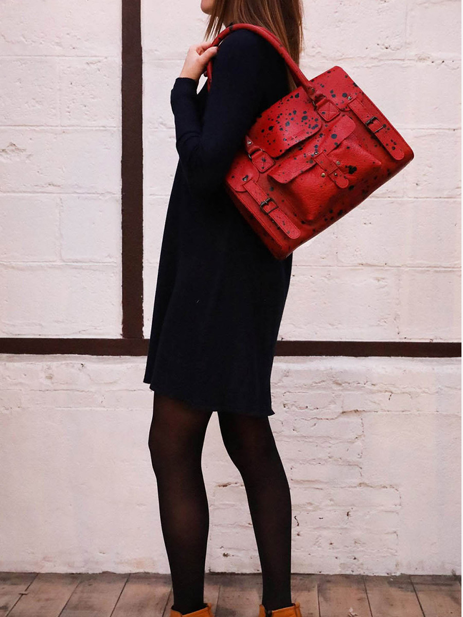 leather-shoulder-bag-for-woman-red-interior-view-picture-lerive-gauche-artiste--m-carmine-red-paul-marius-3760125335254