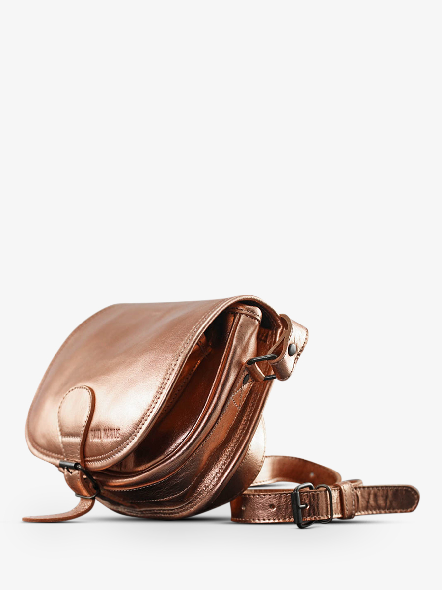 leather-shoulder-bag-for-woman-pink-gold-side-view-picture-lebohemien-or-rose-gold-paul-marius-lebohemien