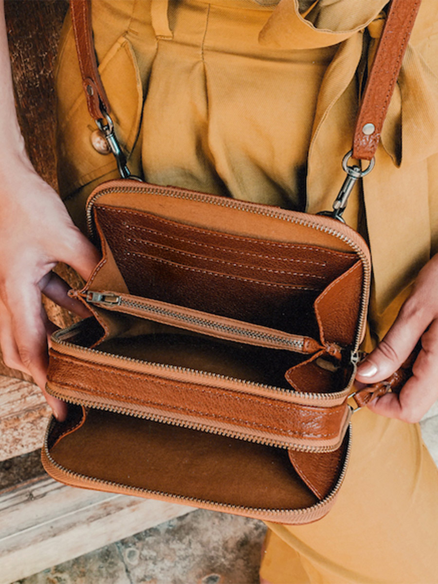 belt-bag-for-woman-brown-matter-texture-paula-light-brown-paul-marius-3760125348476