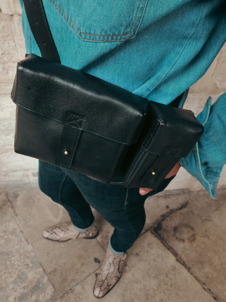 leather-shoulder-bag-for-woman-multicoloured-black-rear-view-picture-lacartouchiere-oily-black-paul-marius-3760125355542