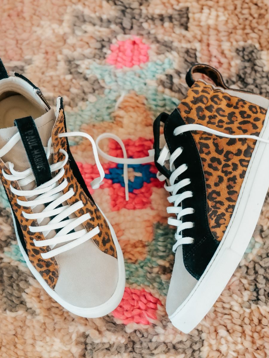 Light leopard sales print shoes