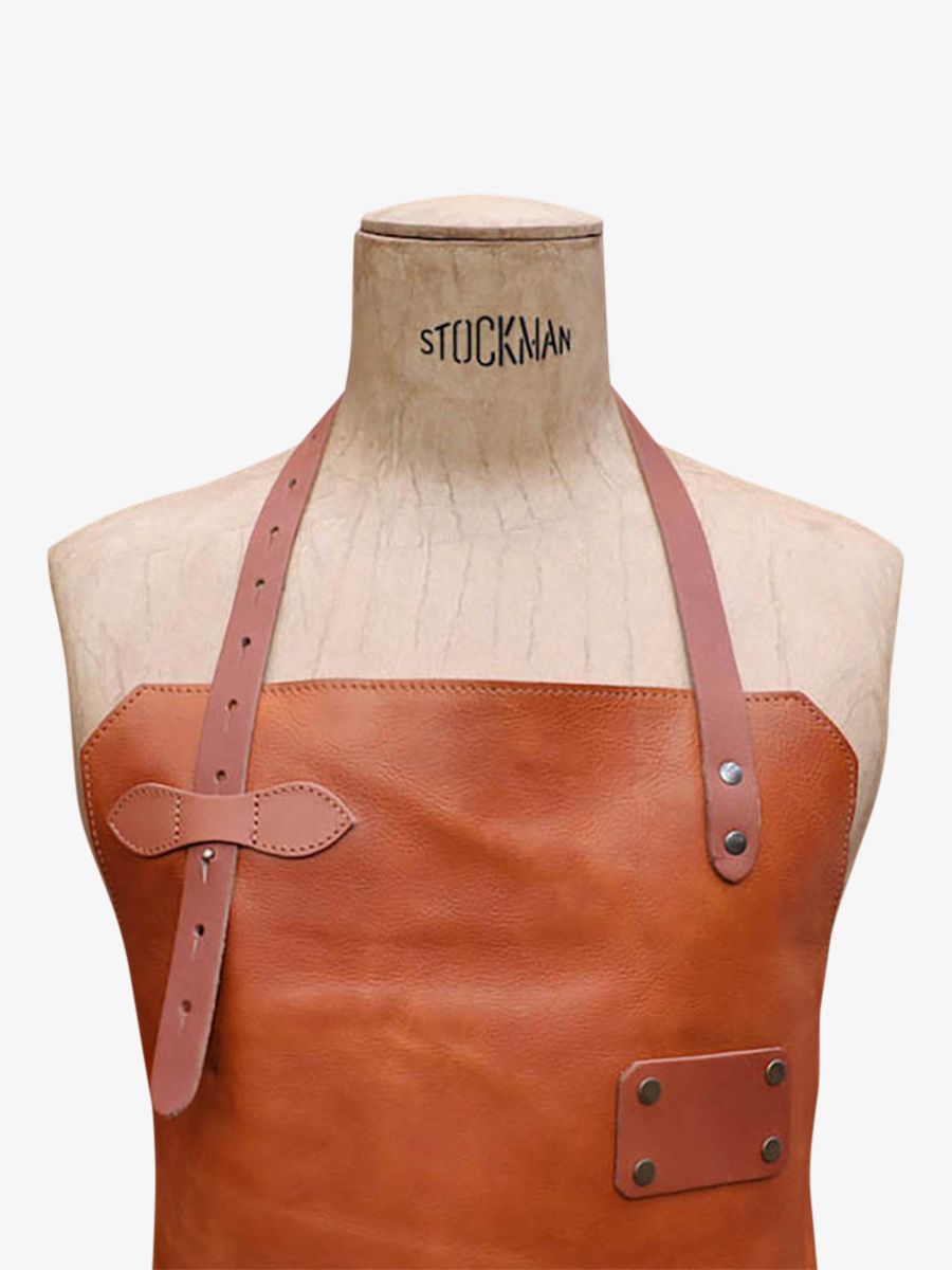 leather-apron-brown-matter-texture-letablier-en-cuir-light-brown-paul-marius-3760125337975