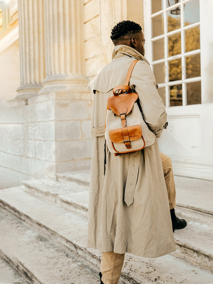 leather-backpak-for-woman-brown-beige-picture-parade-lebaroudeur-pampa-light-brown-chalk-paul-marius-3760125348957