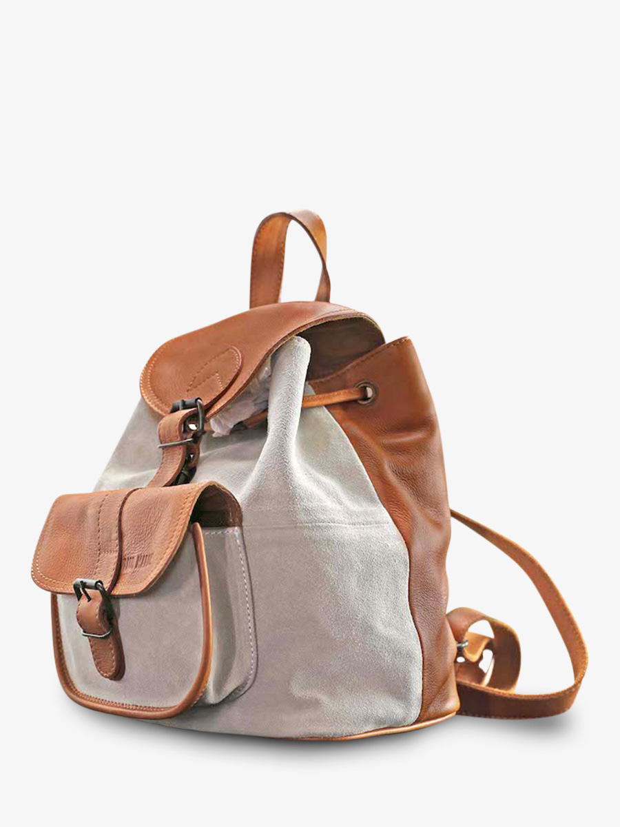 leather-backpak-for-woman-brown-beige-side-view-picture-lebaroudeur-pampa-light-brown-chalk-paul-marius-3760125348957