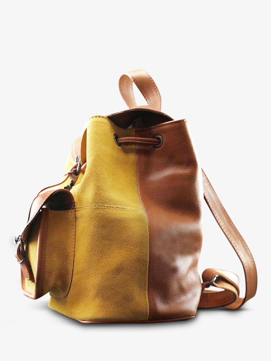 leather-backpak-for-woman-brown-side-view-picture-lebaroudeur-pampa-ligth-brown-honey-paul-marius-3760125348964