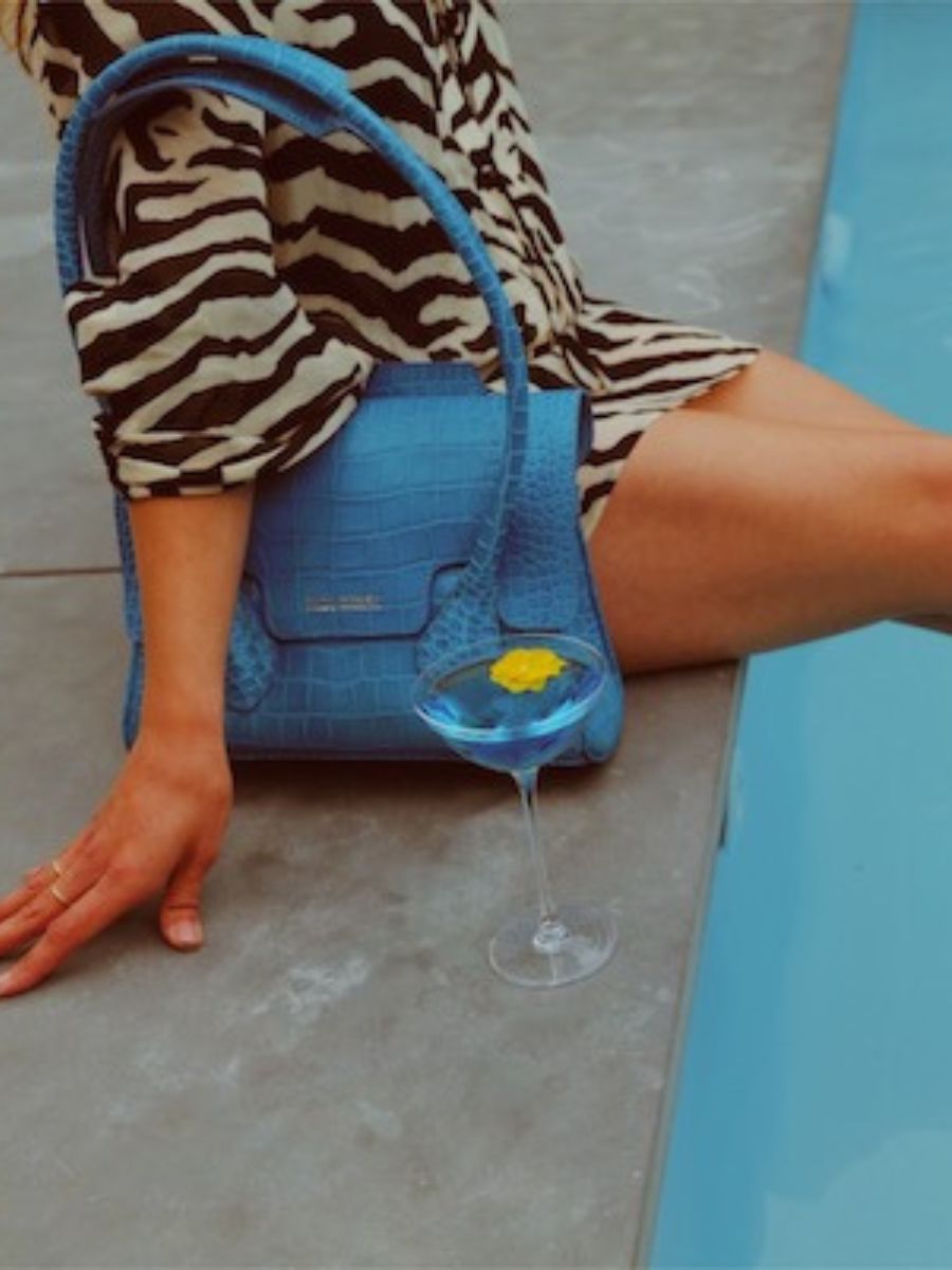 leather-handbag-for-woman-blue-picture-parade-colette-s-alligator-cocktail-topaz-paul-marius-3760125355818