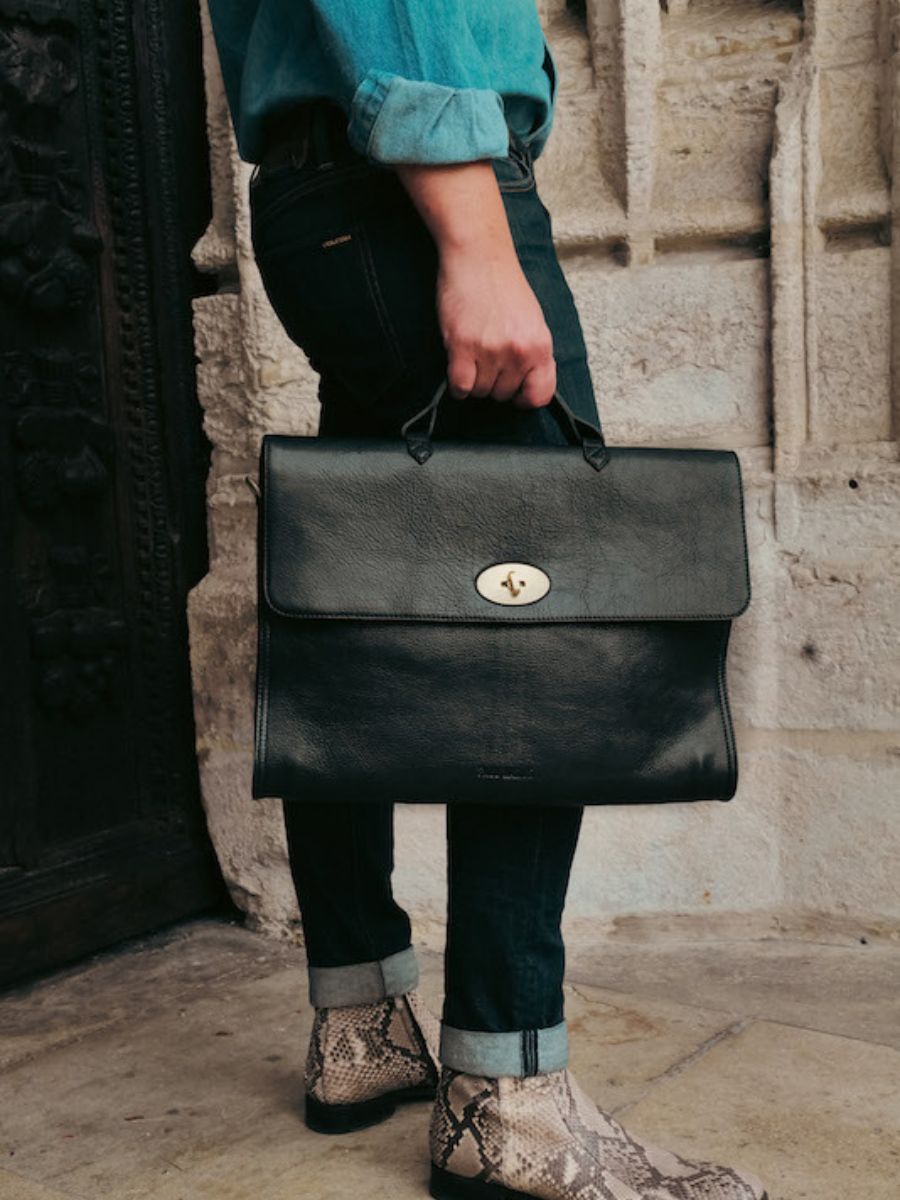 leather-document-holder-multicoloured-black-rear-view-picture-lecolporteur-oily-black-paul-marius-3760125355528