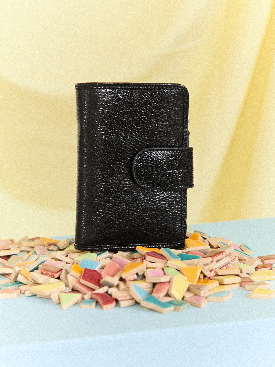 Shimmering black wallet Valentine - Eclipse side view