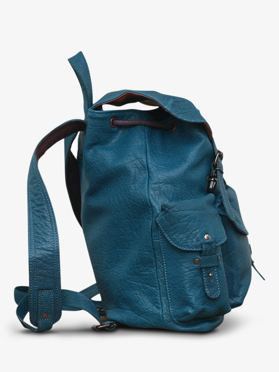 leather-back-pack-blue-side-view-picture-lemeridien-pool-blue-paul-marius-3760125332567