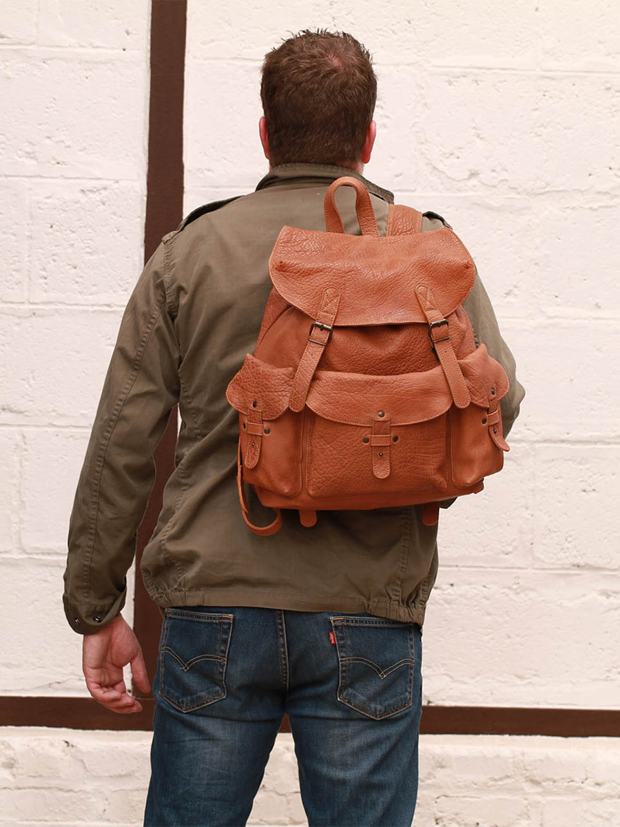 leather-back-pack-beige-picture-parade-lemeridien-sand-paul-marius-3760125332543