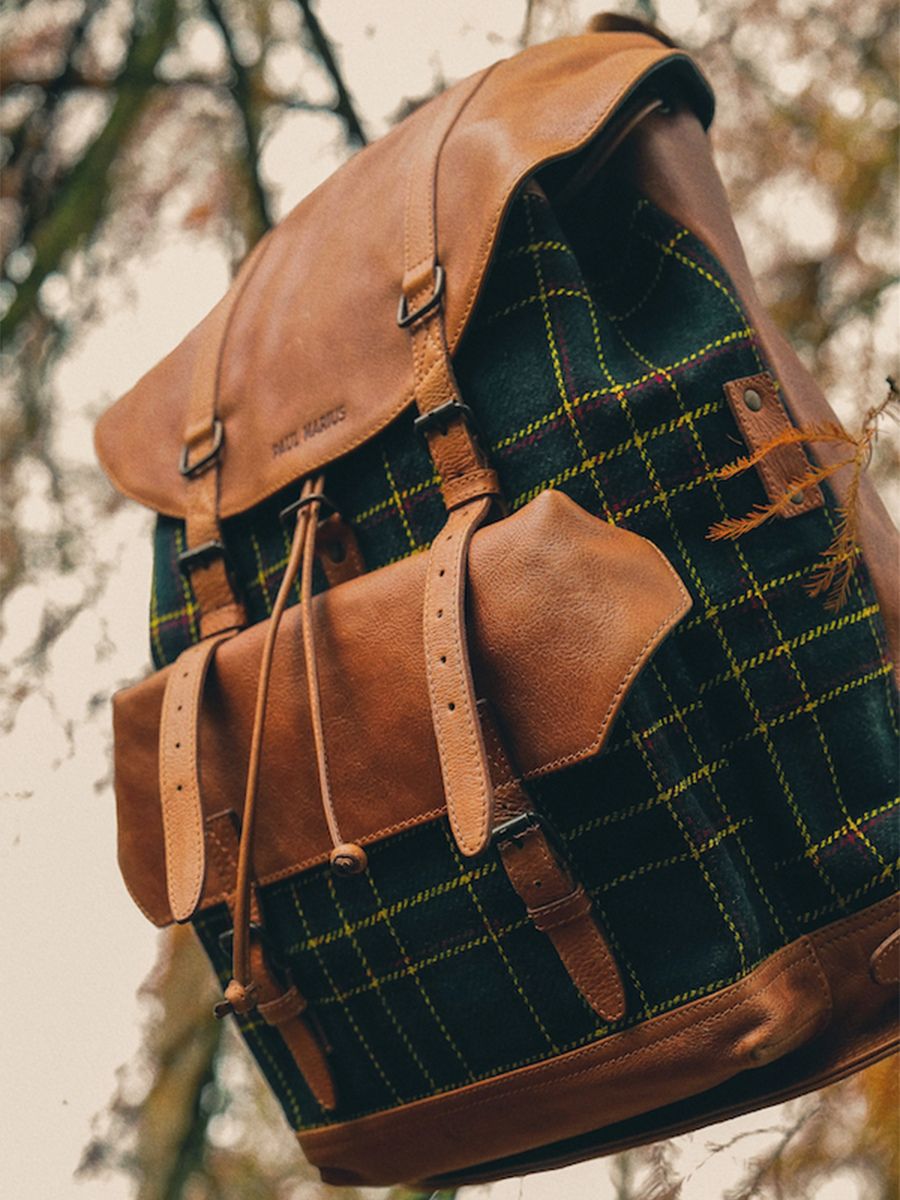 vintage-leather-backpack-for-men-black-silver-picture-parade-monlegionnaire-paul-marius-3760125352442