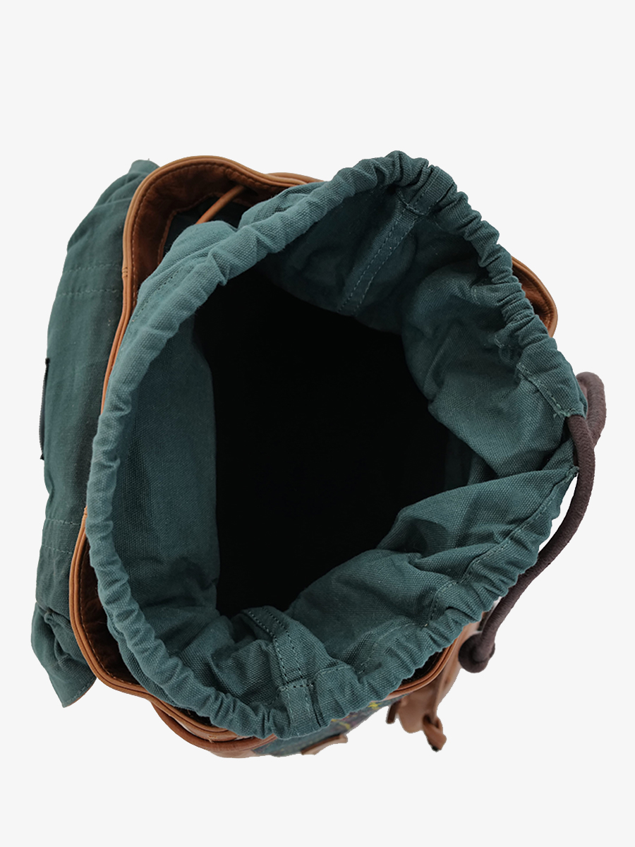 vintage-leather-backpack-for-men-black-silver-interior-view-picture-monlegionnaire-paul-marius-3760125352442