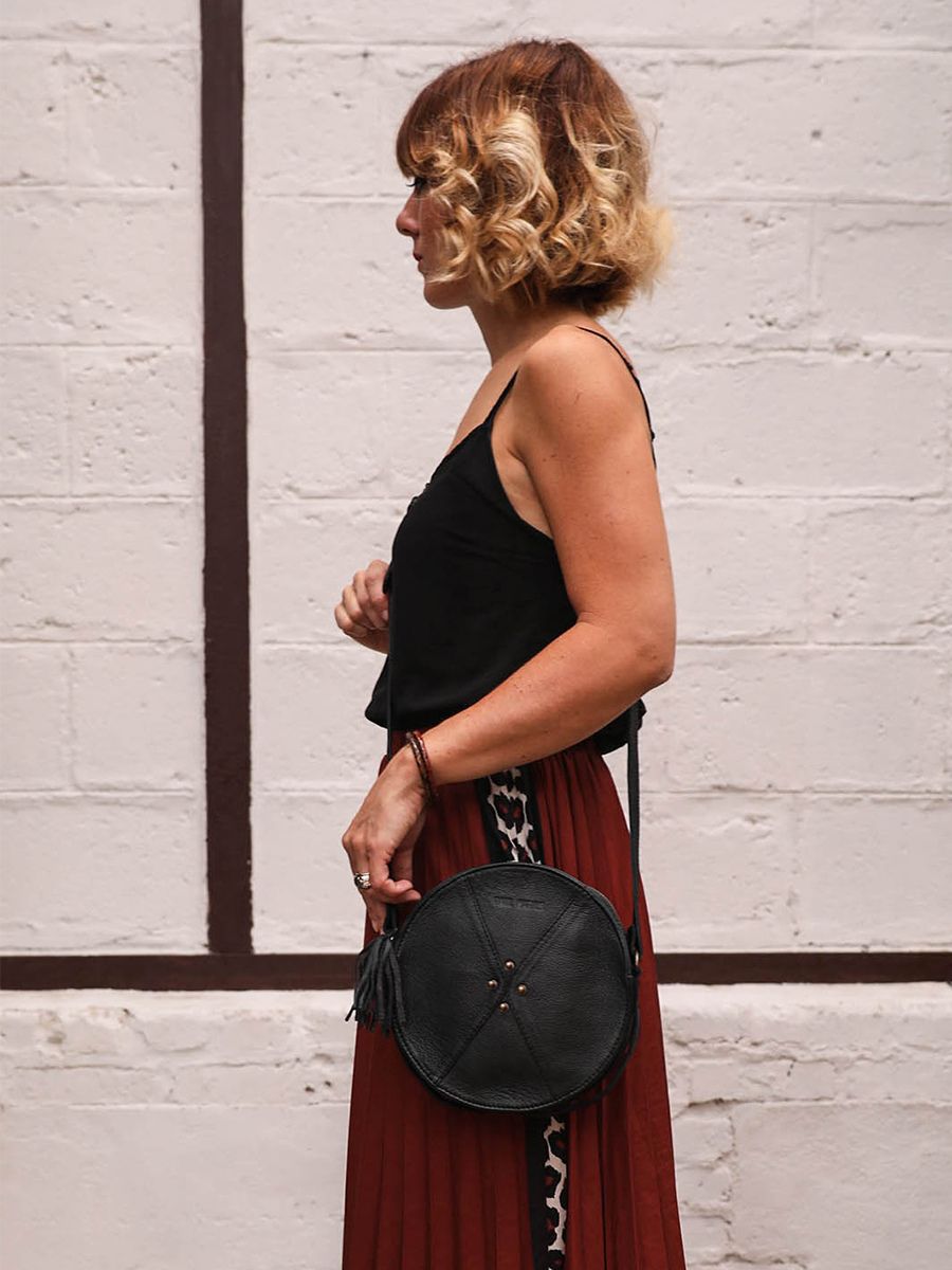 Sac rond deals en cuir