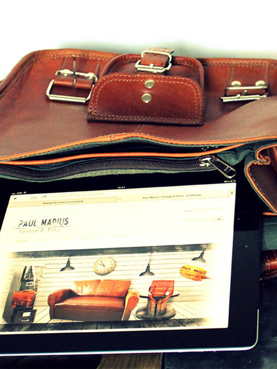 leather-document-holder-brown-matter-texture-lecartable--s-light-brown-paul-marius-3770003007548
