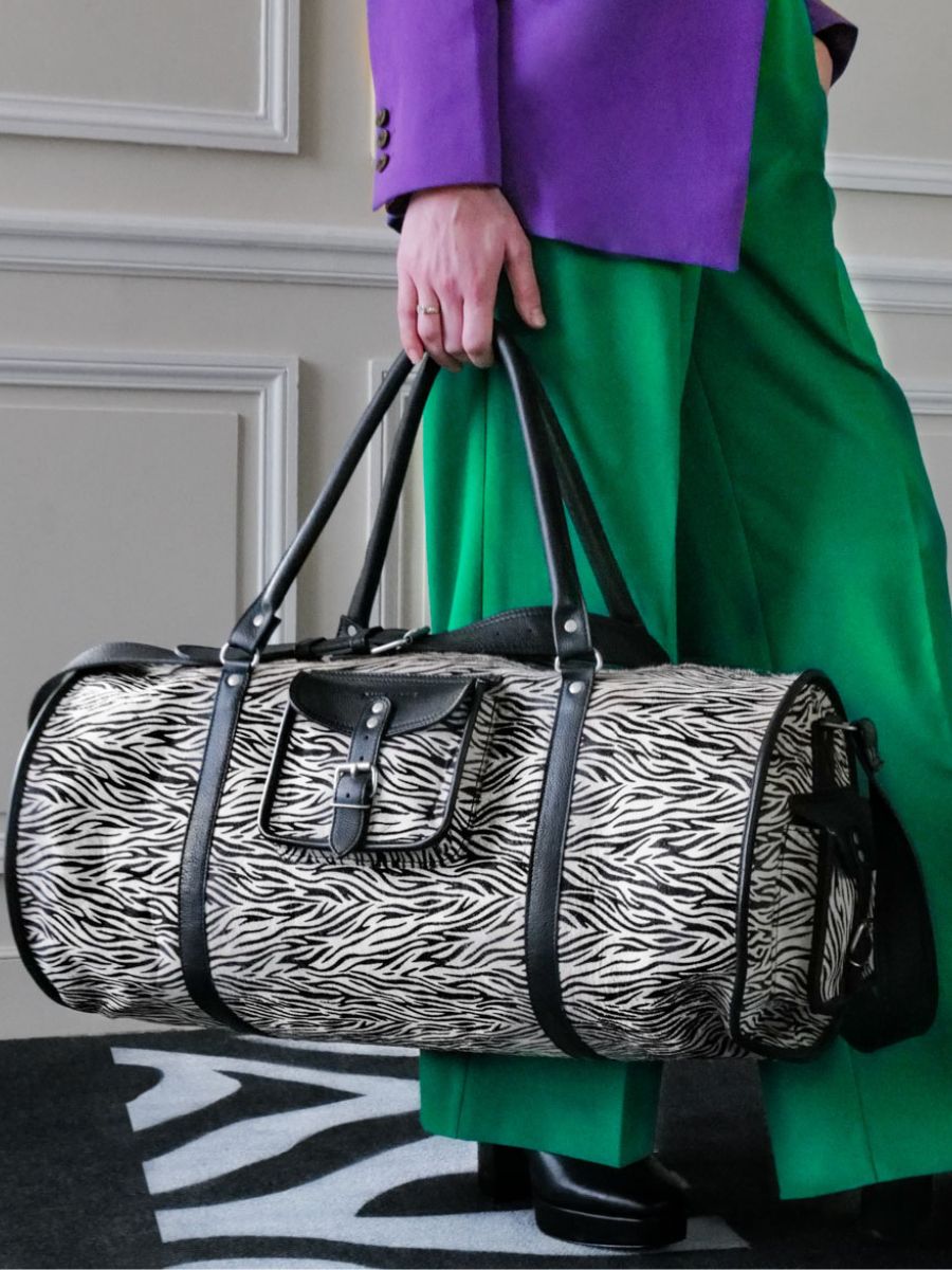 leather-travel-bag-for-woman-zebra-picture-parade-levoyageur-xl-safari-paul-marius-